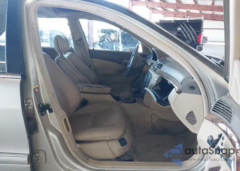 2001 Mercedes-Benz S 500 из США, поврежденный, VIN WDBNG75J41A175521